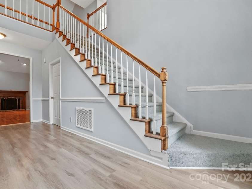 8731 Sheltonham Way, Charlotte, NC 28216.  MLS# CAR4228198, YatesRealty ID 10559. 