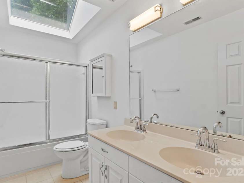 8731 Sheltonham Way, Charlotte, NC 28216.  MLS# CAR4228198, YatesRealty ID 10559. 