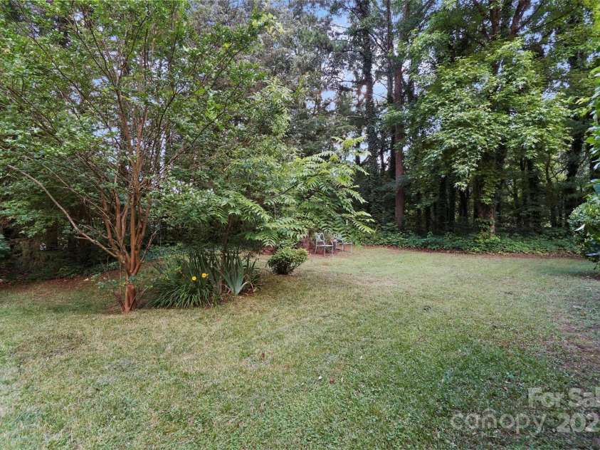 8731 Sheltonham Way, Charlotte, NC 28216.  MLS# CAR4228198, YatesRealty ID 10559. 