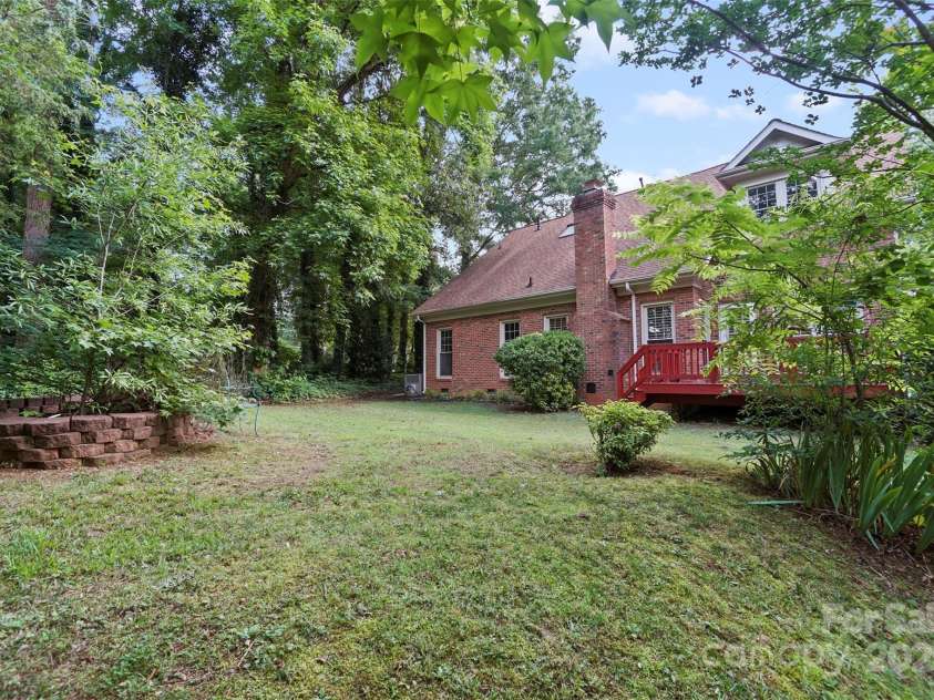 8731 Sheltonham Way, Charlotte, NC 28216.  MLS# CAR4228198, YatesRealty ID 10559. 