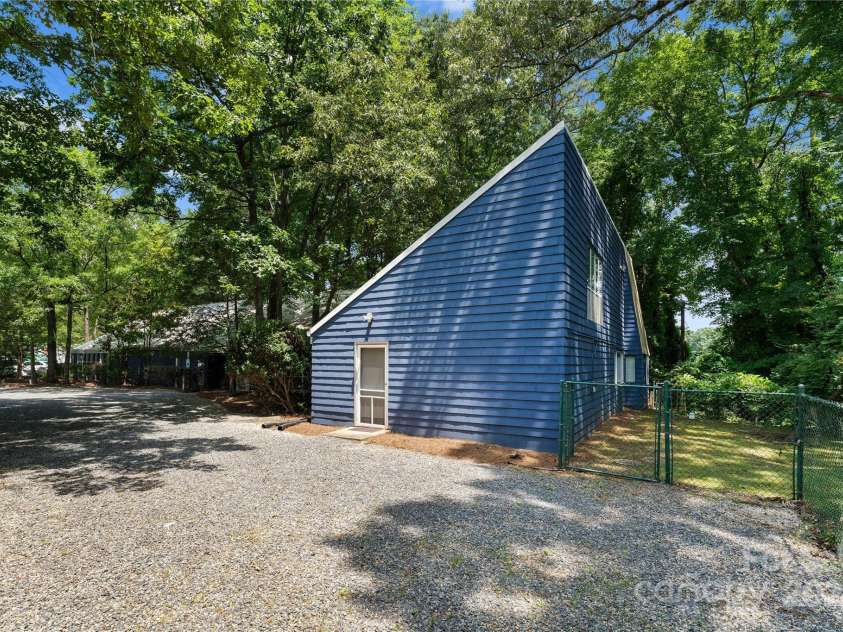1346 Hill Road, Charlotte, NC 28210.  MLS# CAR4180417, YatesRealty ID 1056. 
