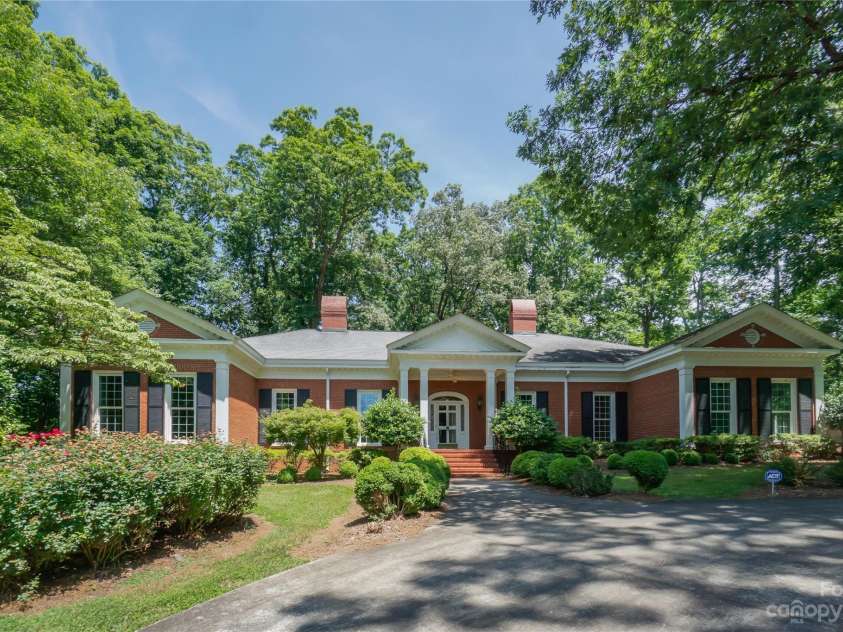 620 9th Street, Albemarle, NC 28001.  MLS# CAR4040968, YatesRealty ID 1056. 