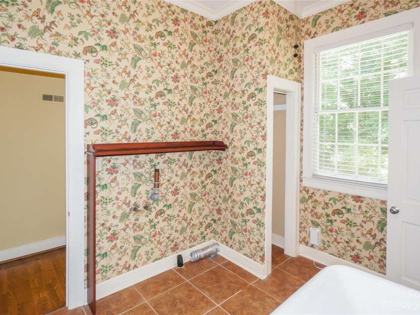 620 9th Street, Albemarle, NC 28001.  MLS# CAR4040968, YatesRealty ID 1056. 