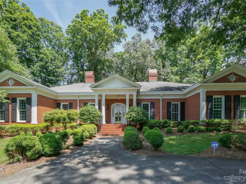 620 9th Street, Albemarle, NC 28001.  MLS# CAR4040968, YatesRealty ID 1056. 