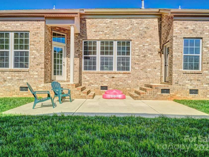 133 Misty Woods Drive, Lake Wylie, SC 29710.  MLS# CAR4244670, YatesRealty ID 10560. 