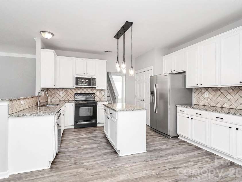3005 Council Fire Circle, Indian Trail, NC 28079.  MLS# CAR4329437, YatesRealty ID 10561. Kitchen