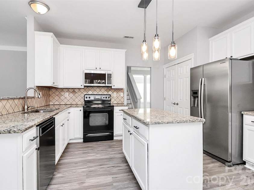 3005 Council Fire Circle, Indian Trail, NC 28079.  MLS# CAR4329437, YatesRealty ID 10561. Kitchen