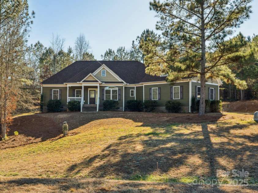 1744 White Fawn Lane, Rock Hill, SC 29730.  MLS# CAR4209648, YatesRealty ID 10563. 