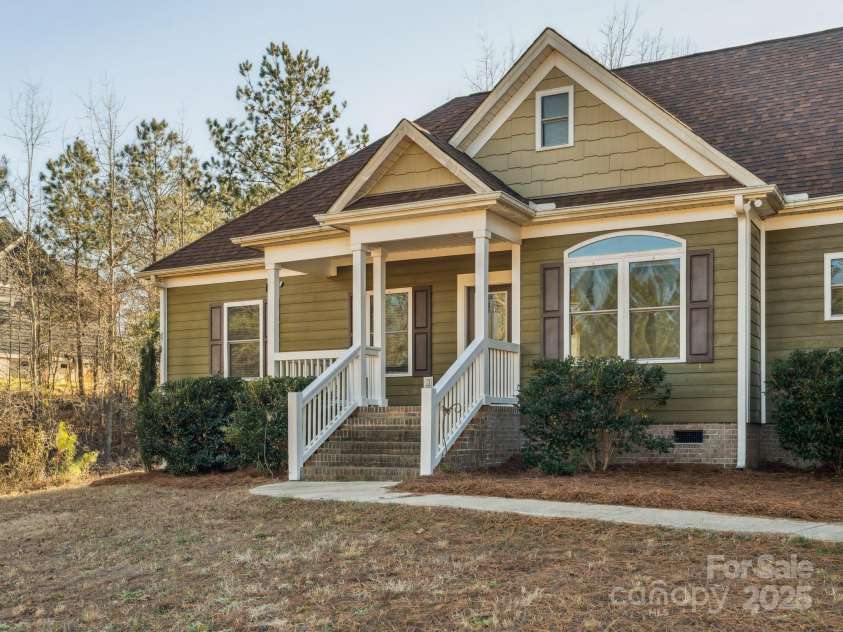 1744 White Fawn Lane, Rock Hill, SC 29730.  MLS# CAR4209648, YatesRealty ID 10563. 