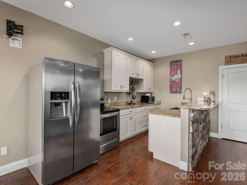 193 Youngs Cove Road, Candler, NC 28715.  MLS# CAR4363797, YatesRealty ID 10564. 2nd kitchen