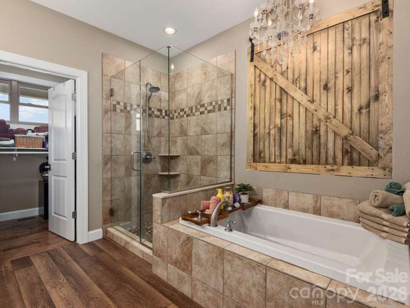 193 Youngs Cove Road, Candler, NC 28715.  MLS# CAR4363797, YatesRealty ID 10564. 