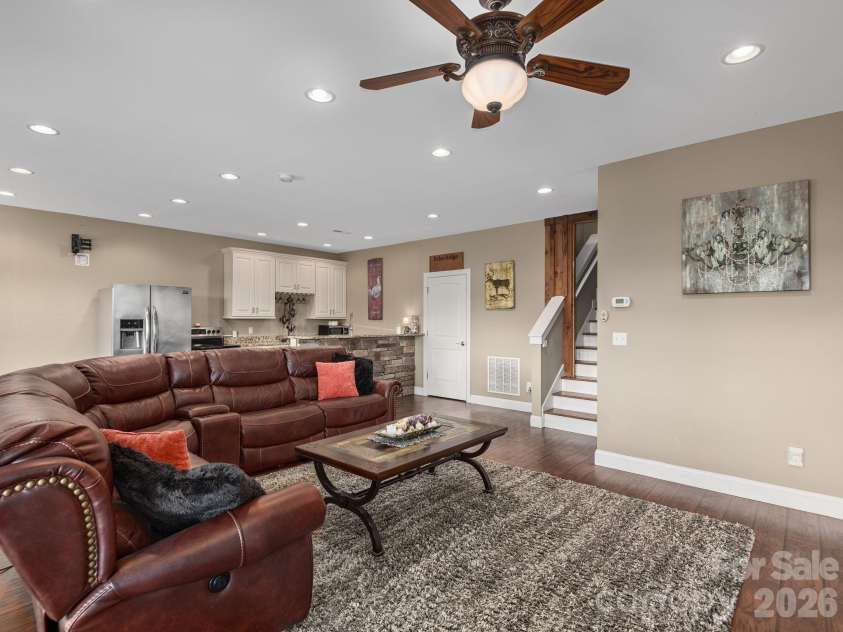 193 Youngs Cove Road, Candler, NC 28715.  MLS# CAR4363797, YatesRealty ID 10564. 
