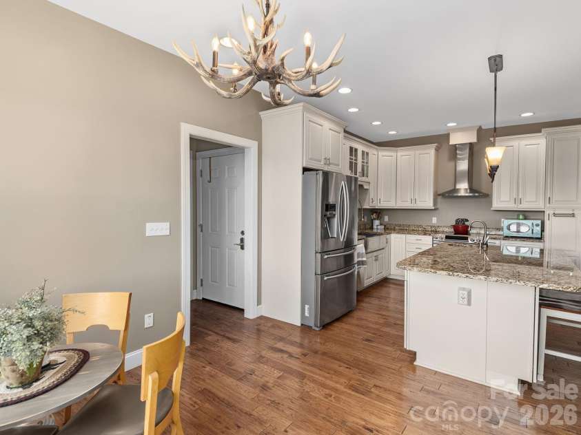 193 Youngs Cove Road, Candler, NC 28715.  MLS# CAR4363797, YatesRealty ID 10564. 