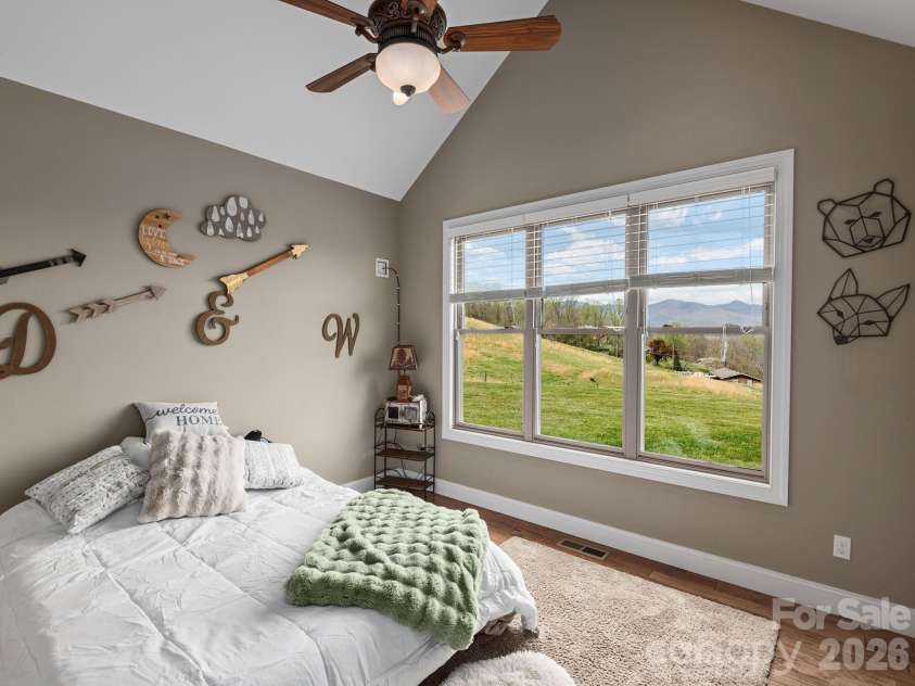 193 Youngs Cove Road, Candler, NC 28715.  MLS# CAR4363797, YatesRealty ID 10564. Extra room w views