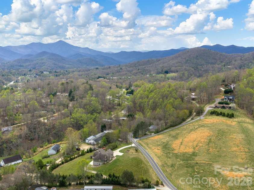 193 Youngs Cove Road, Candler, NC 28715.  MLS# CAR4363797, YatesRealty ID 10564. Gorgeous views