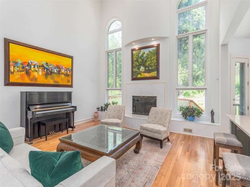 341 Racquet Club Road, Asheville, NC 28803.  MLS# CAR4254821, YatesRealty ID 10565. 