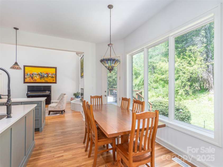 341 Racquet Club Road, Asheville, NC 28803.  MLS# CAR4254821, YatesRealty ID 10565. 