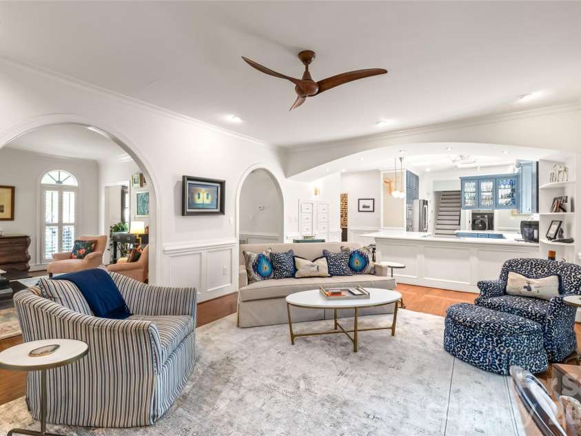 9631 Logan Court, Charlotte, NC 28210.  MLS# CAR4367124, YatesRealty ID 10565. 