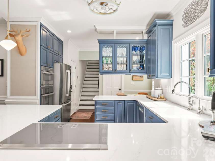 9631 Logan Court, Charlotte, NC 28210.  MLS# CAR4367124, YatesRealty ID 10565. 
