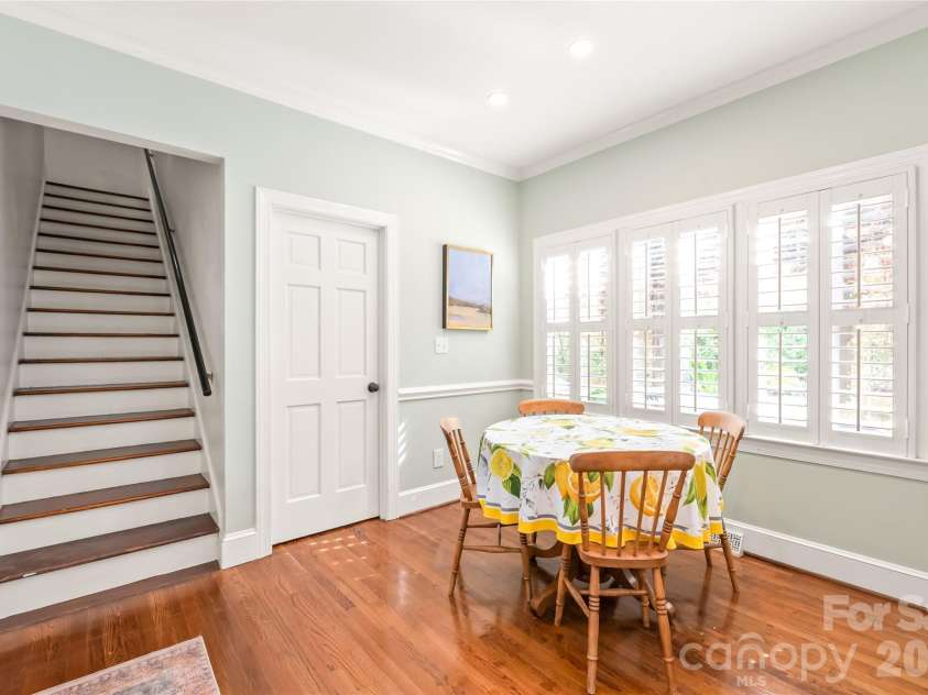 9631 Logan Court, Charlotte, NC 28210.  MLS# CAR4367124, YatesRealty ID 10565. 