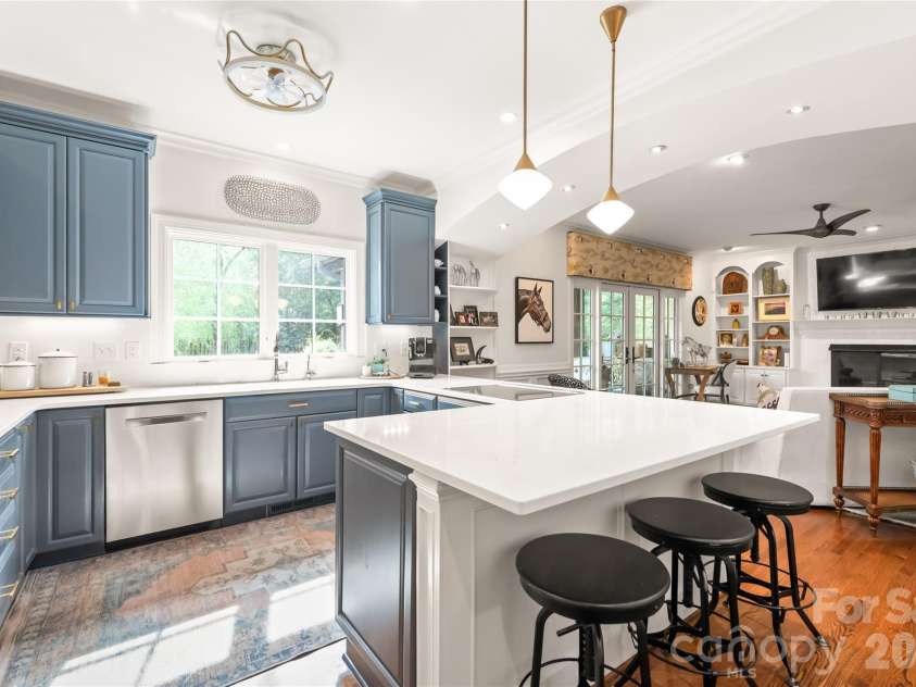 9631 Logan Court, Charlotte, NC 28210.  MLS# CAR4367124, YatesRealty ID 10565. 