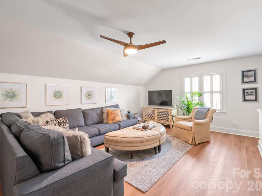 9631 Logan Court, Charlotte, NC 28210.  MLS# CAR4367124, YatesRealty ID 10565. 