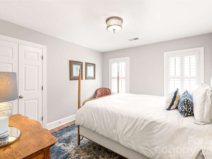 9631 Logan Court, Charlotte, NC 28210.  MLS# CAR4367124, YatesRealty ID 10565. 