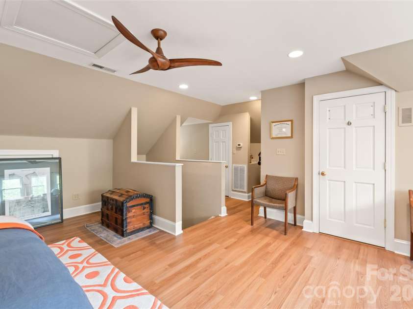 9631 Logan Court, Charlotte, NC 28210.  MLS# CAR4367124, YatesRealty ID 10565. 
