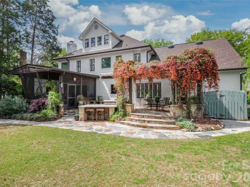 9631 Logan Court, Charlotte, NC 28210.  MLS# CAR4367124, YatesRealty ID 10565. 