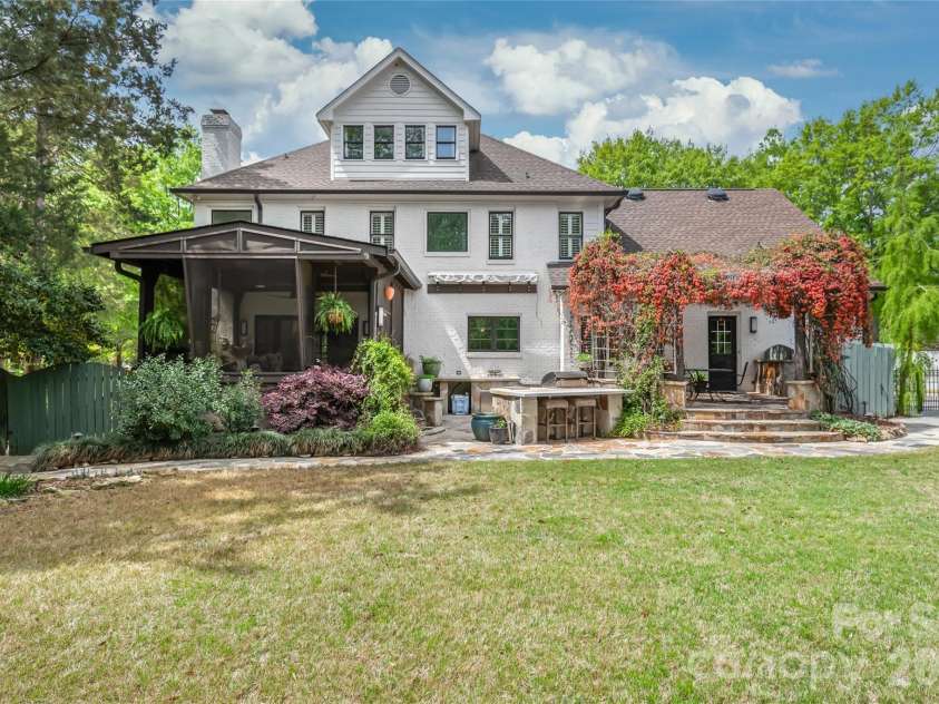 9631 Logan Court, Charlotte, NC 28210.  MLS# CAR4367124, YatesRealty ID 10565. 