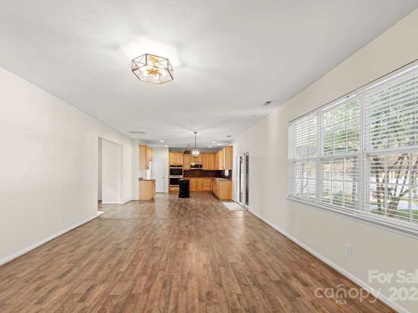 15814 Herring Gull Way, Charlotte, NC 28278.  MLS# CAR4243108, YatesRealty ID 10566. 