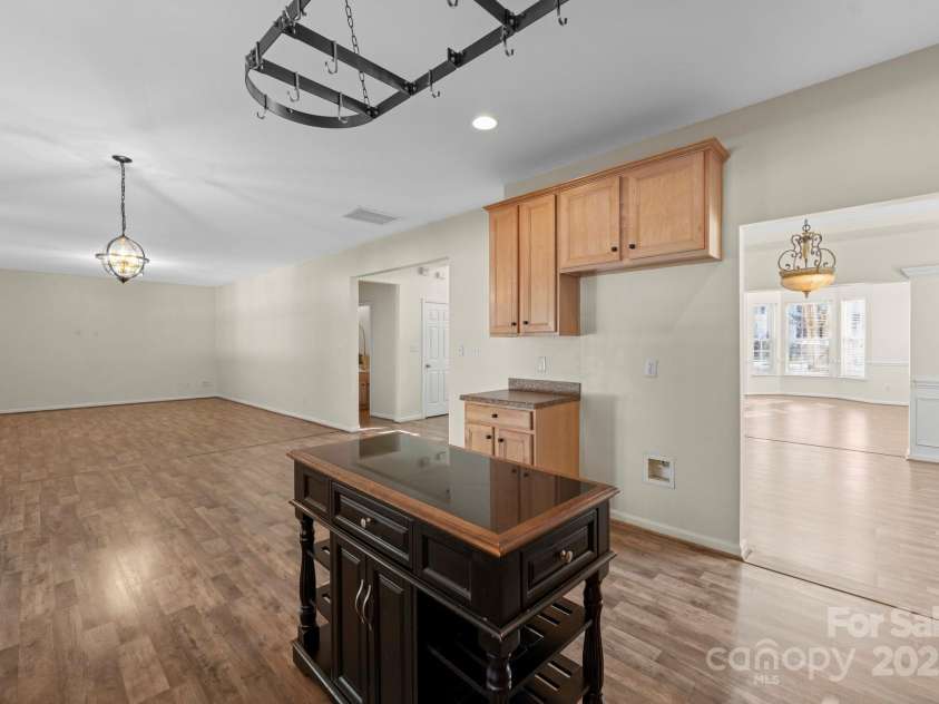 15814 Herring Gull Way, Charlotte, NC 28278.  MLS# CAR4243108, YatesRealty ID 10566. 