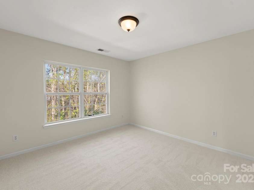 15814 Herring Gull Way, Charlotte, NC 28278.  MLS# CAR4243108, YatesRealty ID 10566. 