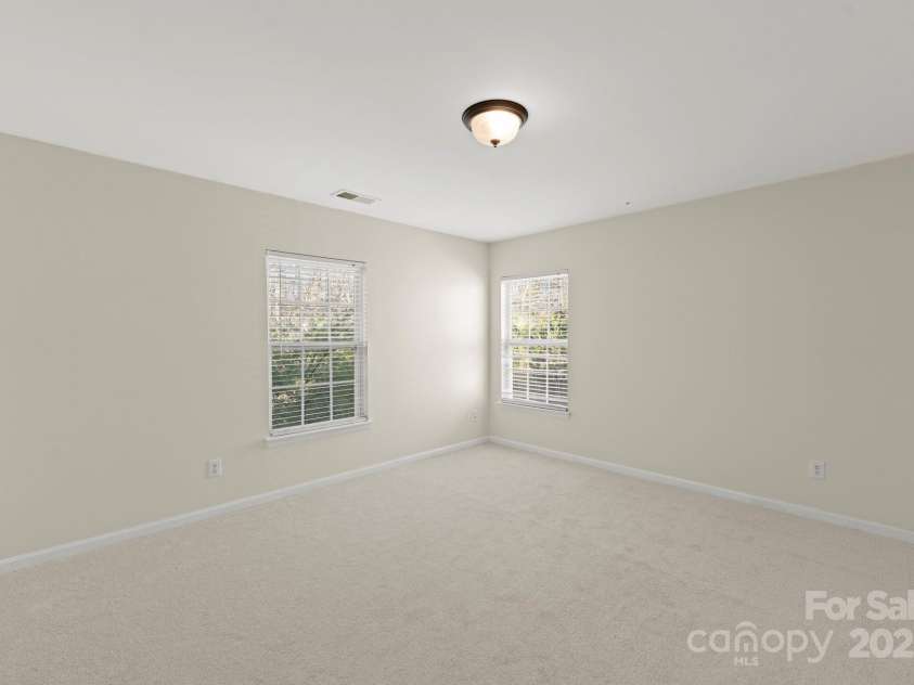 15814 Herring Gull Way, Charlotte, NC 28278.  MLS# CAR4243108, YatesRealty ID 10566. 