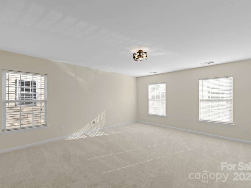 15814 Herring Gull Way, Charlotte, NC 28278.  MLS# CAR4243108, YatesRealty ID 10566. 