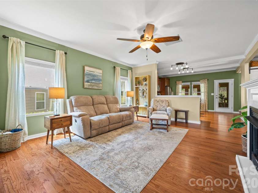 334 Battery Circle, Clover, SC 29710.  MLS# CAR4367337, YatesRealty ID 10567. 