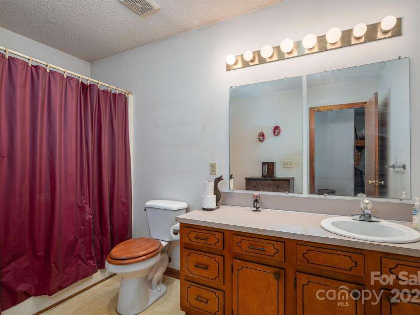 8749 Dog Leg Road, Sherrills Ford, NC 28673.  MLS# CAR4225889, YatesRealty ID 10567. 