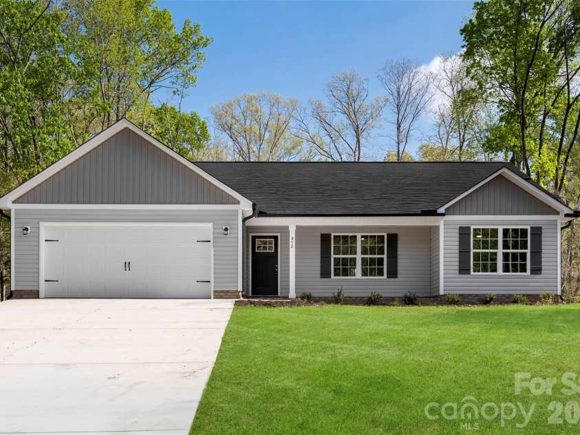 872 Roxboro Drive, Mount Gilead, NC 27306.  MLS# CAR4365585, YatesRealty ID 10570. 