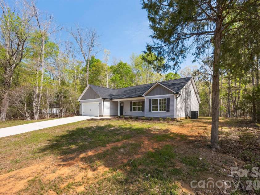 872 Roxboro Drive, Mount Gilead, NC 27306.  MLS# CAR4365585, YatesRealty ID 10570. 