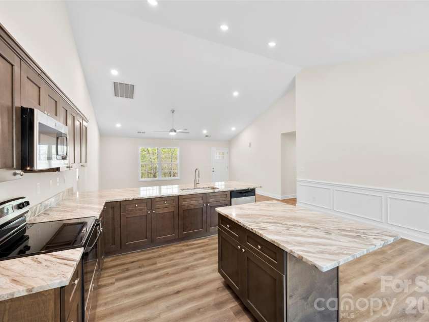 872 Roxboro Drive, Mount Gilead, NC 27306.  MLS# CAR4365585, YatesRealty ID 10570. 