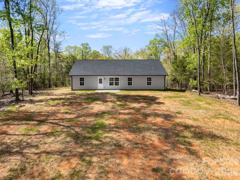 872 Roxboro Drive, Mount Gilead, NC 27306.  MLS# CAR4365585, YatesRealty ID 10570. 
