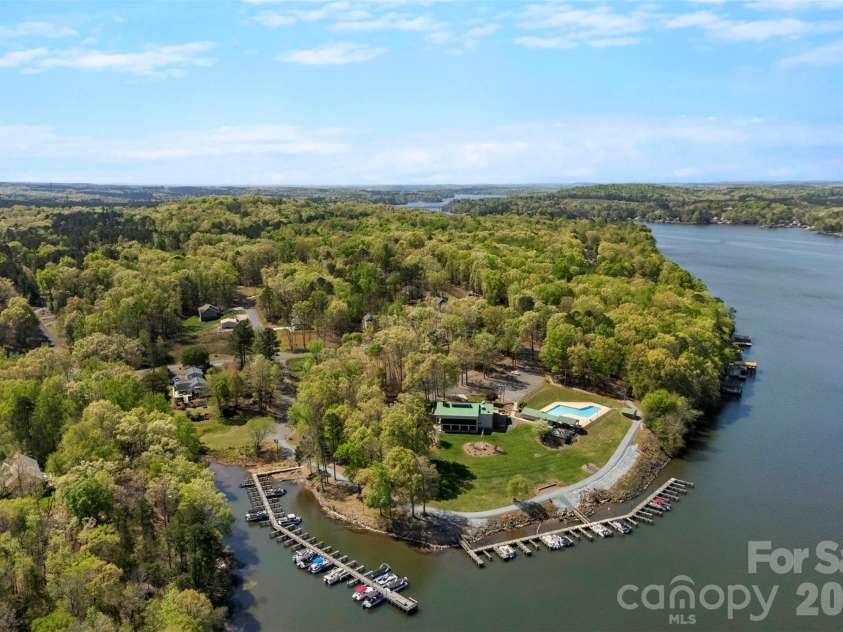 872 Roxboro Drive, Mount Gilead, NC 27306.  MLS# CAR4365585, YatesRealty ID 10570. 