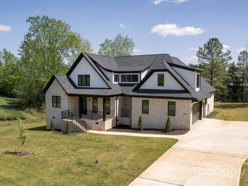 3500 Manna Lane, Mount Holly, NC 28120.  MLS# CAR4242050, YatesRealty ID 10572. 