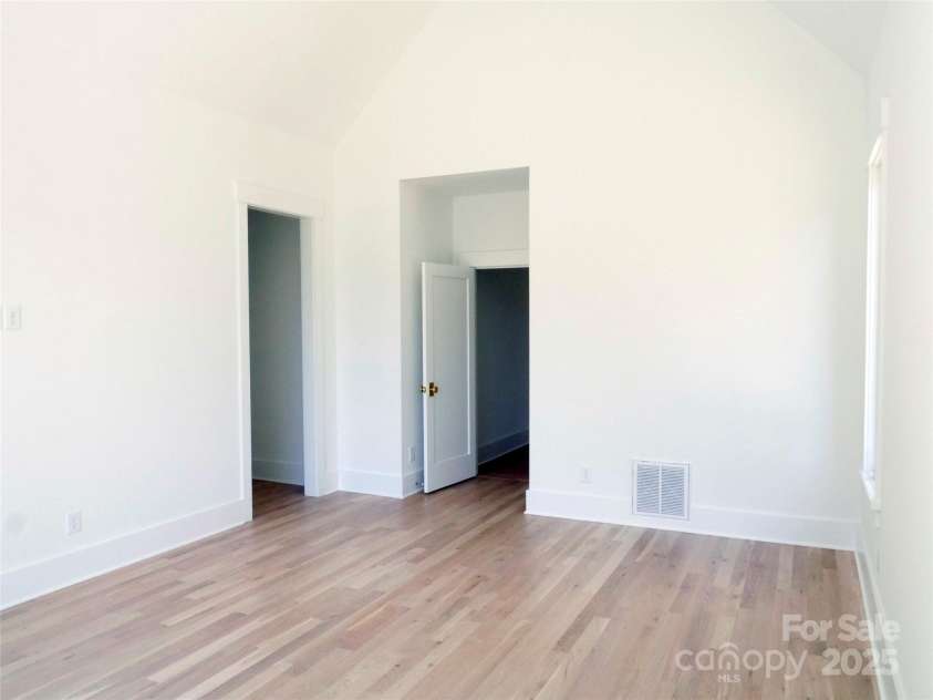 3500 Manna Lane, Mount Holly, NC 28120.  MLS# CAR4242050, YatesRealty ID 10572. 