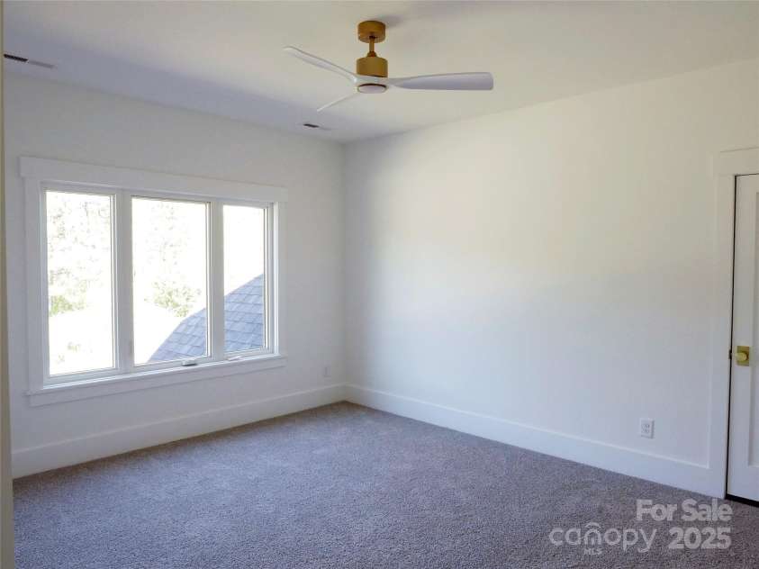 3500 Manna Lane, Mount Holly, NC 28120.  MLS# CAR4242050, YatesRealty ID 10572. 