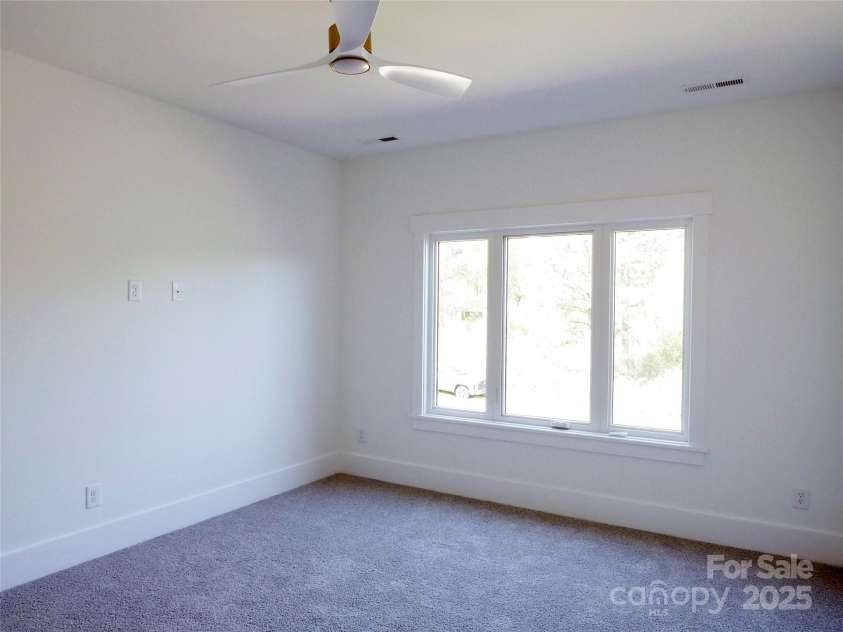 3500 Manna Lane, Mount Holly, NC 28120.  MLS# CAR4242050, YatesRealty ID 10572. 