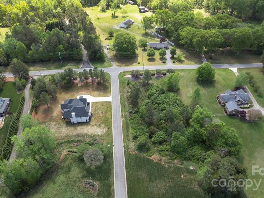 3500 Manna Lane, Mount Holly, NC 28120.  MLS# CAR4242050, YatesRealty ID 10572. 