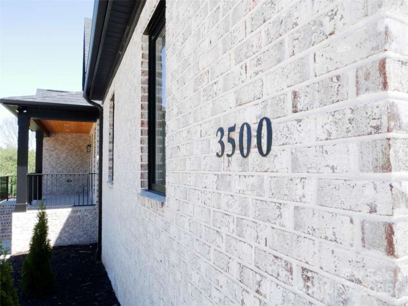 3500 Manna Lane, Mount Holly, NC 28120.  MLS# CAR4242050, YatesRealty ID 10572. 