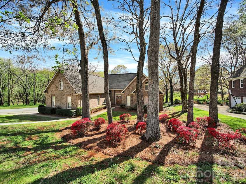 450 Serendipity Drive, Fort Mill, SC 29708.  MLS# CAR4342819, YatesRealty ID 10572. 