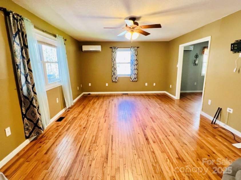 1437 Dark Ridge Road, Sylva, NC 28779.  MLS# CAR4219358, YatesRealty ID 10573. 